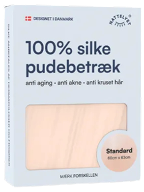 Hvid emballage med beige silkepudebetræk synligt via vindue, 100% silke, Standard 60x63 cm, anti-aging